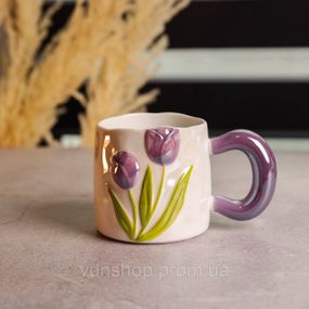 Новорічна порцелянова чашка для чаю та кави "Ніжний Тюльпан" з 3D-декором 400 мл, святкова кружка чашка на подарунок Фіолетовий