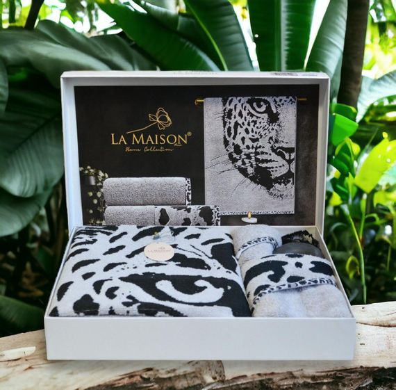 Подарочный набор полотенец La Maison, 3 шт. со свечой Tigle Gri | Зображення 1