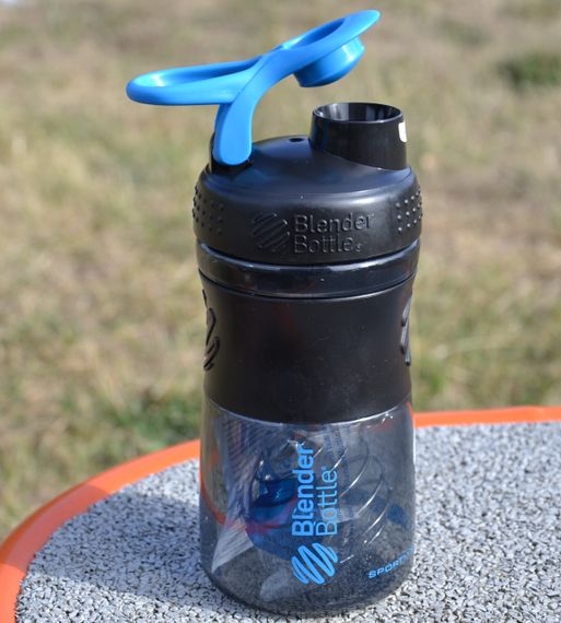 Шейкер спортивний (пляшка) BlenderBottle SportMixer Flip 20oz/590ml Black/Cyan | Зображення 6