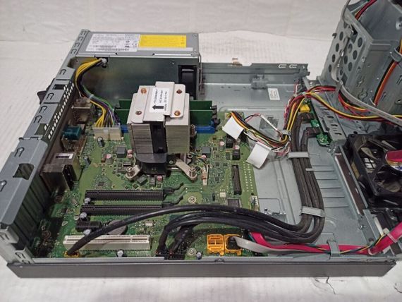 ПК Fujitsu Esprimo E700 E85+ SFF / Intel Core i5-2320 (4 ядра по 3.0 - 3.3 GHz) / 8 GB DDR3 / 500 GB HDD / Intel HD Graphics 2000 / DVD-ROM б/в | Зображення 4