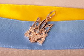 Подвеска герб Украины из красного золота