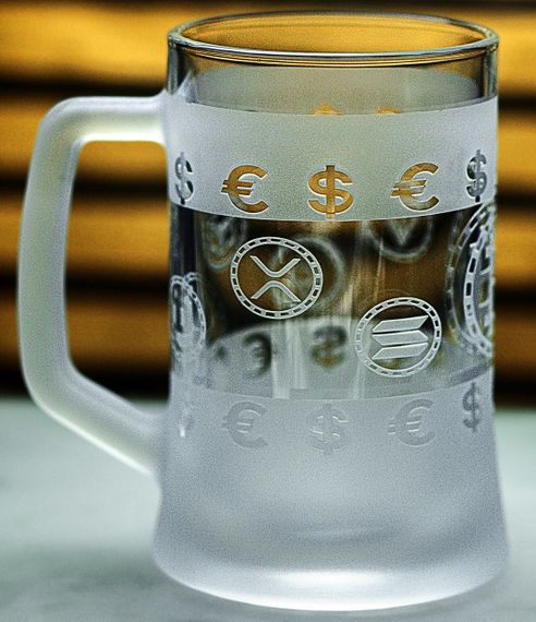 Пивний кухоль Crypto King з гравіюванням БІТКОІН ETH DOGE SOL BNB TON Подарунок трейдеру Келих для криптоаналітика | Зображення 2