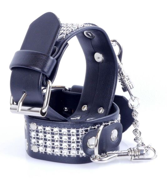 Наручники из искуственной кожи с кристаллами Fetish Boss Series - Handcuffs with cristals Silver, BS3300094 Sex Aura | Зображення 3