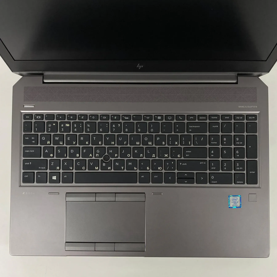 Мобильная рабочая станция Б-класс HP ZBook 15 G5 / 15.6" (1920x1080) IPS / Intel Core i7-8850H (6 (12) ядра по 2.6 - 4.3 GHz) / 16 GB DDR4 / 256 GB SSD / nVidia Quadro P1000, 4 GB GDDR5, 256-bit / Fingerprint / WebCam / USB Type-C б/у + Подарок Мышь / USB | Зображення 2