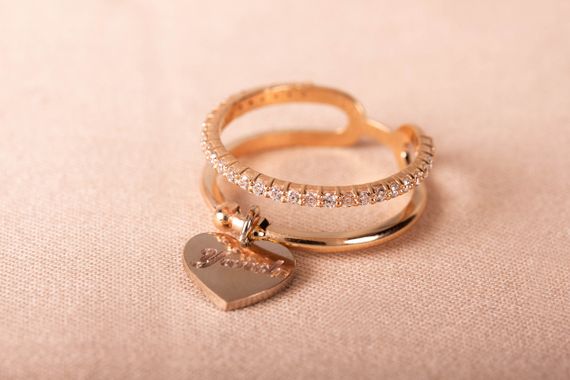 Кольцо из желтого и белого золота с сердечком 16 | Зображення 7