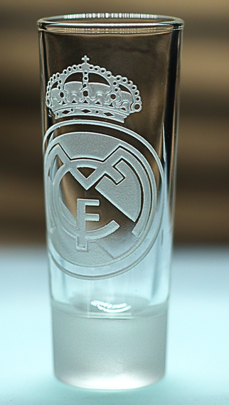 Стеклянная рюмка 60мл Реал Мадрид Real Madrid с гравировкой подарок для фаната стопка футбольная стопка | Зображення 2