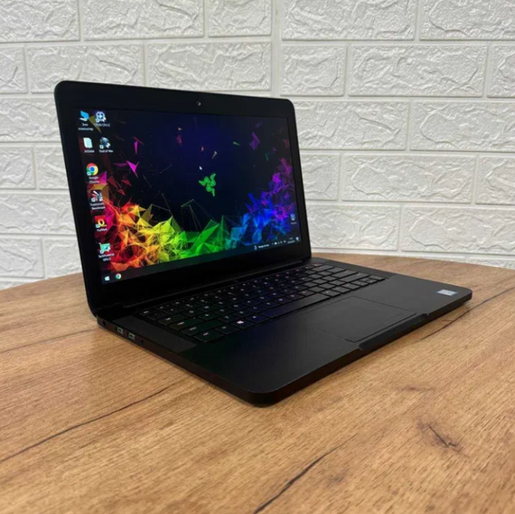 Ноутбук Razer Blade 14 RZ09-0195 i7 7700HQ 16Gb SSD 512Gb GTX 1060 Б/В | Зображення 3