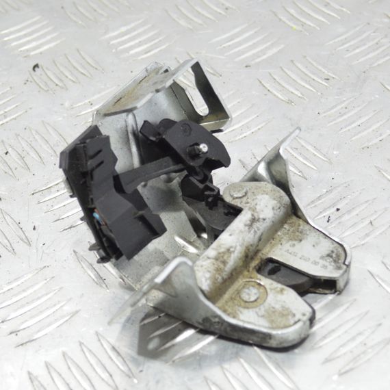 Замок кришки багажника Mercedes Vaneo W414 2001-2006 Замок двері багажника Мерседес Ванео в414 A4147400035 | Зображення 2