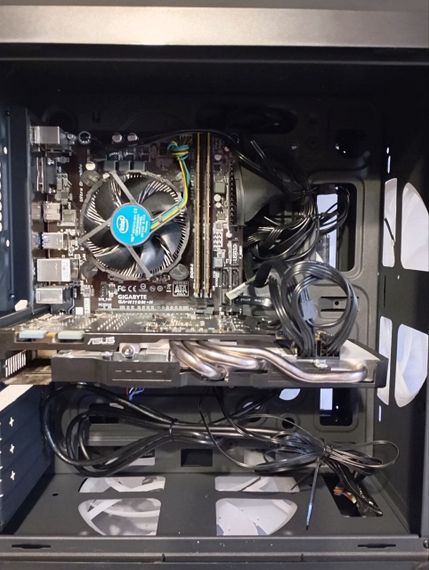 Ігровий ПК Vinga Limpid Tower / Intel Core i5-6500 (4 ядра по 3.2 - 3.6 GHz) / 16 GB DDR4 / 256 GB SSD + 2000 GB HDD / nVidia GeForce GTX 660 Ti, 2 GB GDDR5, 192-bit / 700W б/в | Зображення 5