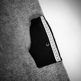 Чоловічі шорти Fred Perry чорні (лампас)