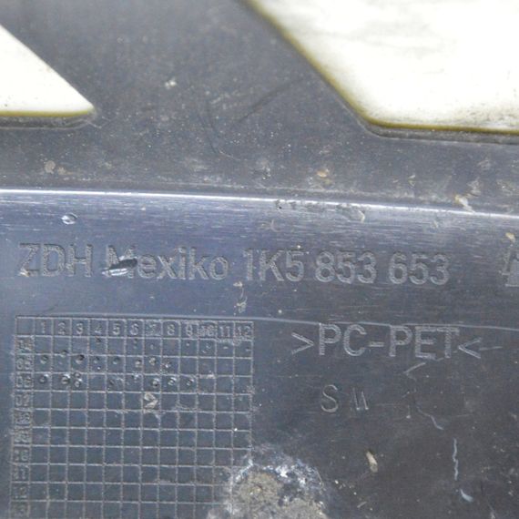 Решітка радіатора Volkswagen Golf V Jetta 2003-2009 Решітка переднього бампера Фольксваген Гольф 5 1K5853653 | Зображення 6