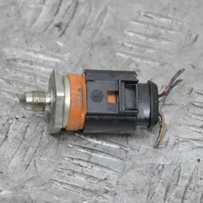 Датчик давления топлива Volkswagen Golf Passat CC 2004-2022 Датчик давления топлива Фольксваген 06J906051D