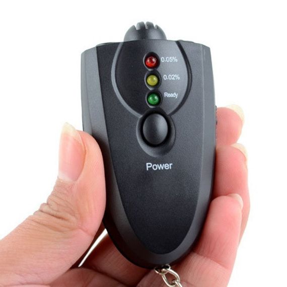 Электронный портативный алкотестер с подсветкой 2 x ААА | Зображення 4