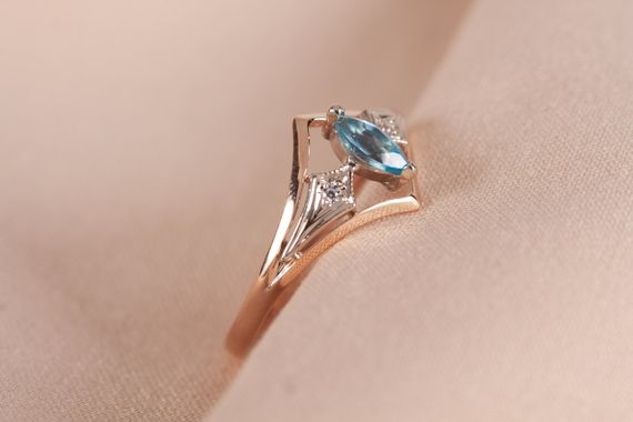 Кольцо из красного и белого золота с топазом 16.5 | Зображення 8