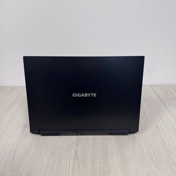 Игровой ноутбук Б-класс Gigabyte G5 KC / 15.6" (1920x1080) IPS / Intel Core i5-10500H (6 (12) ядер по 2.5 - 4.5 GHz) / 16 GB DDR4 / 512 GB SSD NVMe / nVidia GeForce RTX 3060, 6 GB GDDR6, 192-bit / WebCam б/у | Зображення 2