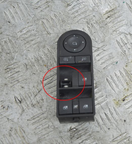 Блок керування склопідйомниками передній лівий Opel Astra H Zafira B 2004-2015 Опель 13209204 13209204BA