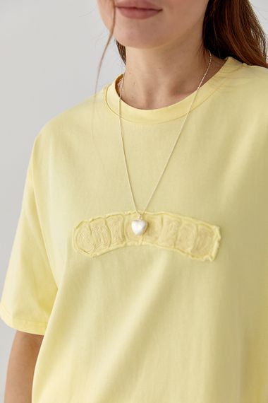 Футболка вільного крою з вишитим написом - жовтий цвет, ONE SIZE (є розміри) | Зображення 3