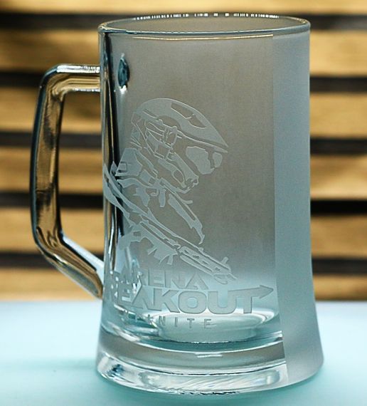 Пивний келих 670 мл Arena Breakout з гравіюванням подарунок для геймера фаната  ігровий кухоль для пива Арена | Зображення 2