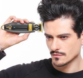 Акумуляторна машинка для стрижки з LED дисплеєм VGR V-197 (46210-V-197_508)