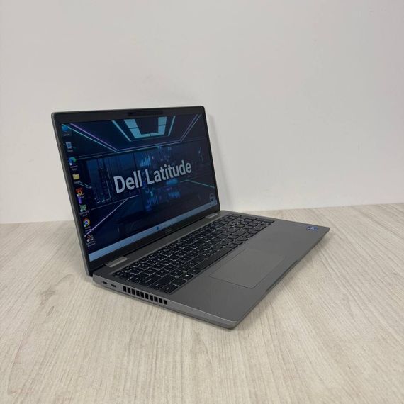 Ультрабук Б-класс Dell Latitude 5521 / 15.6" (1920x1080) IPS / Intel Core i7-11850H (8 (16) ядер по 2.5 - 4.8 GHz) / 16 GB DDR4 / 512 GB SSD / nVidia GeForce MX450, 2 GB GDDR6, 64-bit / WebCam б/у | Зображення 4
