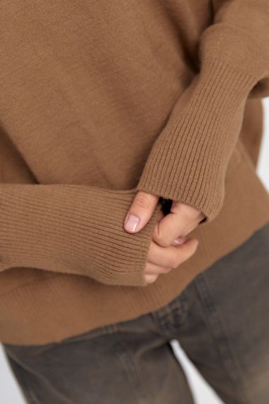 Жіночий гольф oversize - коричневий цвет, ONE SIZE (є розміри) | Зображення 3