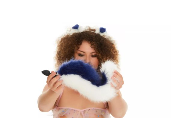 Анальний хутряний хвіст без пробки, Синій з білим, OKOVA Sex Aura | Зображення 3