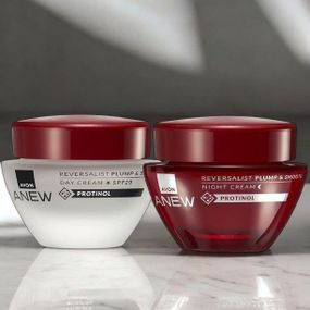 Набір Avon “Пружність і гладкість” (Денний крем 50 мл + Нічний крем 50 мл) | Зволоження, гладкість та тонеус шкіри