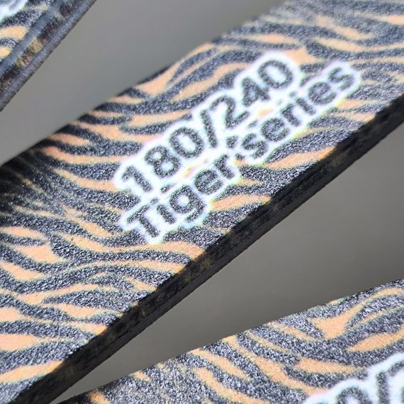 Пилка для ногтей 180/240 Lilly Beaute с тигровым принтом | Зображення 1