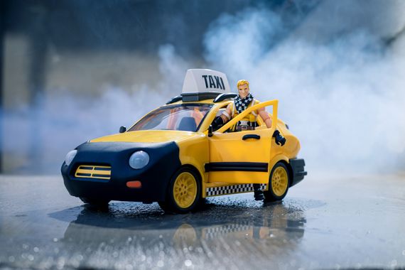 Колекційна фігурка Jazwares Fortnite Joy Ride Vehicle Taxi Cab (FNT0817) | Зображення 2