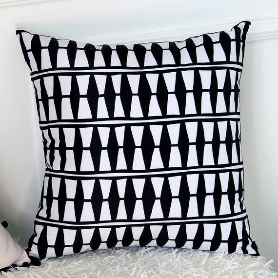 Подушка декоративная Soft Black and white ornament 45х45 см (45PST_FLORA009)