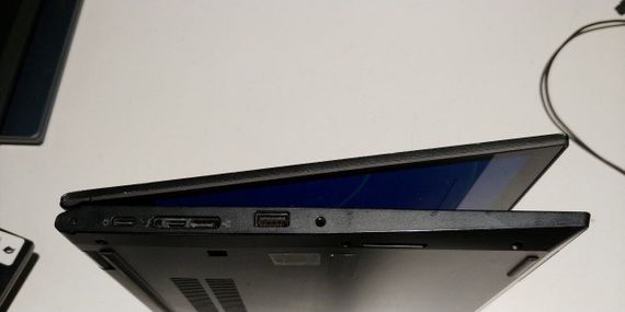 Ультрабук-трансформер Б-клас Lenovo Thinkpad L13 Yoga Gen 2 / 13.3" (1920x1200) IPS Touch / Intel Core i5-1135G7 (4 (8) ядра по 2.4 - 4.2 GHz) / 8 GB DDR4 / 256 GB SSD M.2 / Intel Iris Xe Graphics / WebCam / Win 11 б/в | Зображення 3