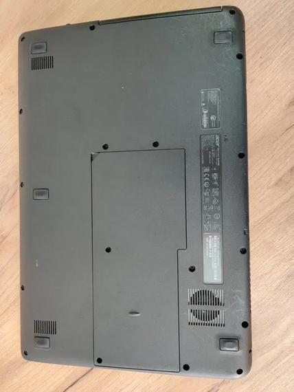 Ноутбук Acer ES1-572/15.6 HD/i3 6100U/8Gb/HDD500Gb/Intel HD 520 | Зображення 5