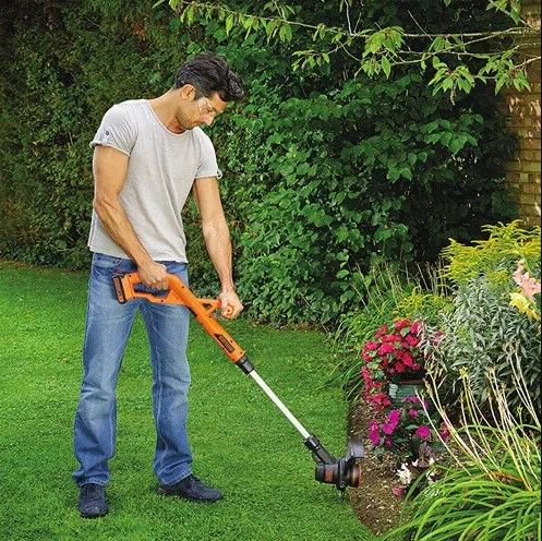 Акумуляторний триммер Black&Decker з АКБ та ЗП ST182320 | Зображення 1