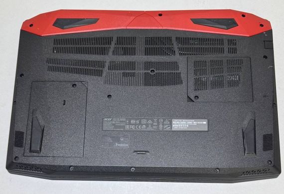 Игровой ноутбук Acer Predator Helios 300 / 15.6" (1920x1080) IPS / Intel Core i7-7700HQ (4 (8) ядра по 2.8 - 3.8 GHz) / 16 GB DDR4 / 256 GB SSD + 1000 GB HDD / nVidia GeForce GTX 1060, 6 GB GDDR5, 192-bit / WebCam б/у | Зображення 2