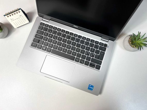 Ультрабук Dell Latitude 5420 / 14" (1920x1080) IPS / Intel Core i3-1125G4 (4 (8) ядра по 2.0 - 3.7 GHz) / 16 GB DDR4 / 256 GB SSD / Intel UHD Graphics / WebCam / Windows 10 Pro б/у | Зображення 2
