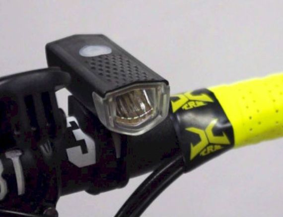 Вело фара Raypal RPL-2255 велосипедный аккумуляторный водонепроницаемый фонарь USB 300 Lumens 800 mAh | Зображення 3