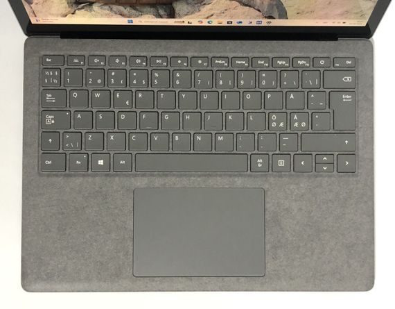 Ультрабук Microsoft Surface Laptop 4 1958 / 13.5" (2256x1504) IPS Touch / AMD Ryzen 5 4680U (6 (12) ядер по 2.2 - 4.0 GHz) / 8 GB DDR4 / 256 GB SSD NVMe / AMD Radeon RX Vega 7 Graphics / WebCam / Win 11 Pro б/у + Подарок Флеш-накопитель Kingston 64GB | Зображення 7