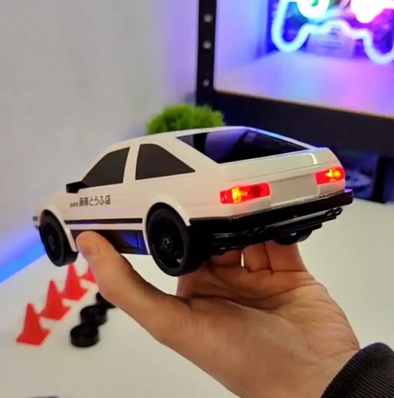 Машинка на радіоуправлінні Toyota AE86 Trueno 1:24, біло-чорна – для дрифту та перегонів | Зображення 2