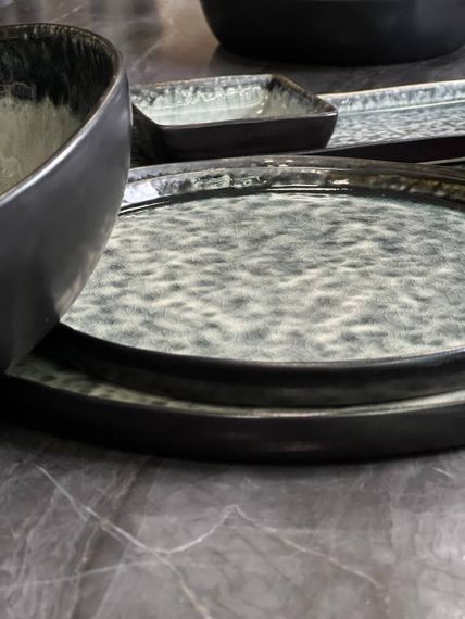 Тарелка прямоугольная Olens Грейсток 101-0255 29.5х10х1.5 см серая | Зображення 2