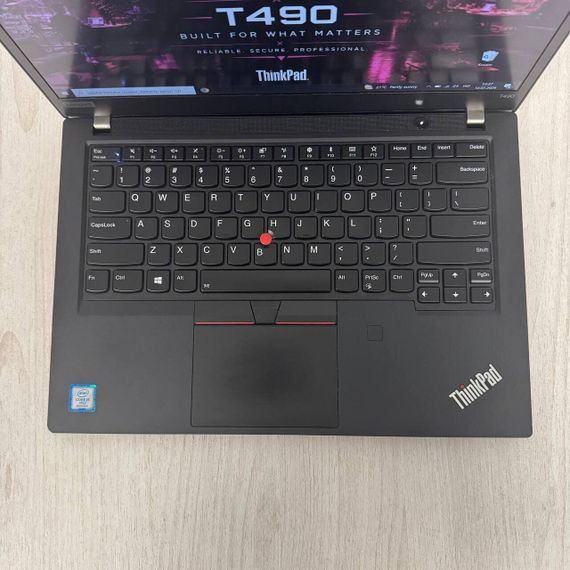 Ноутбук Б-клас Lenovo ThinkPad T490 / 14" (1920x1080) IPS / Intel Core i5-8365U (4 (8) ядра по 1.6 - 4.1 GHz) / 8 GB DDR4 / 128 GB SSD / Intel UHD Graphics 620 / WebCam б/в | Зображення 2