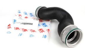 Патрубок интеркулера VW T5 1.9TDI 03- AXB  65243