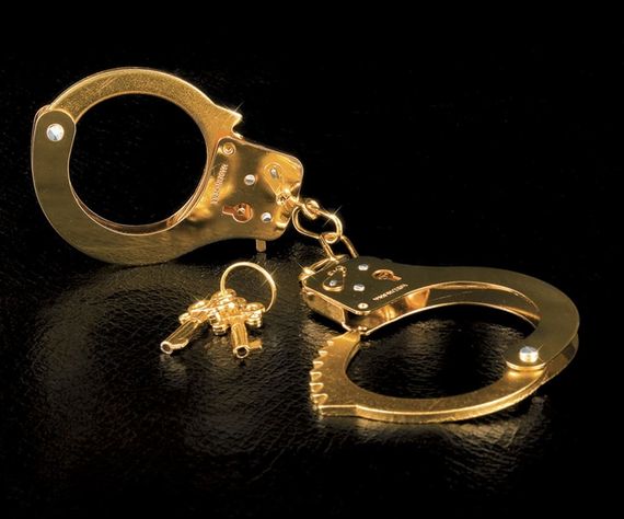 Металлические наручники FFS Gold Metal Cuffs Золотистые One Size | Зображення 2