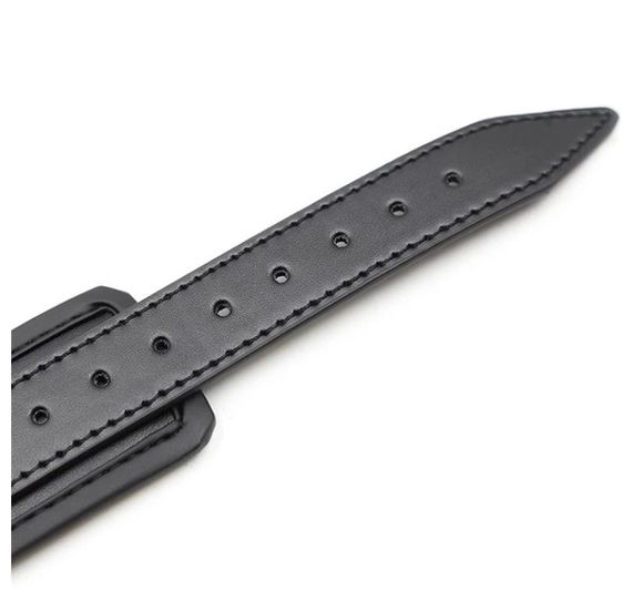 BDSM-наручники из искуственной кожи WeLove с отстегивающимся карабином | Зображення 7