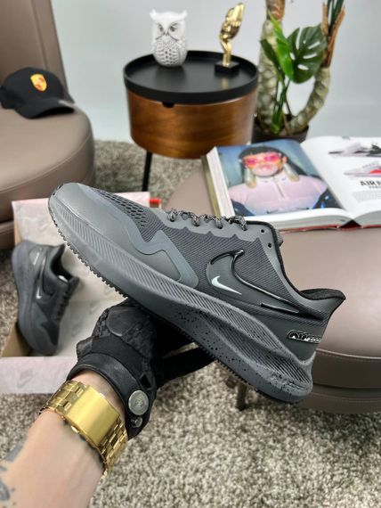 Мужские кроссовки Air Zoom Winflo 8 Shield Dark Grey Space весна / літо / осінь A3645 | Зображення 5