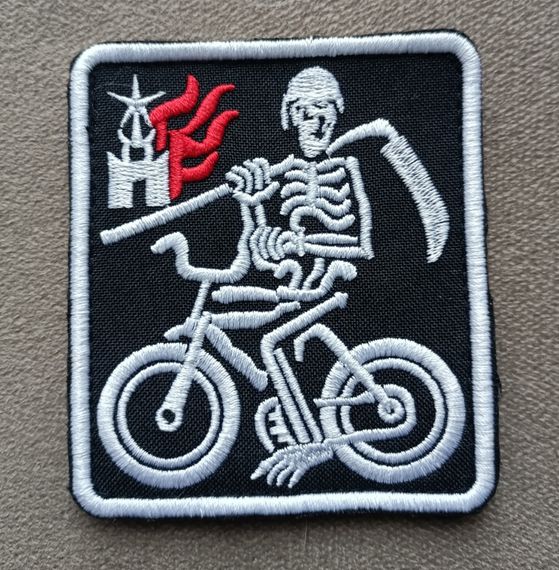 Шеврон Скелет на велосипеде