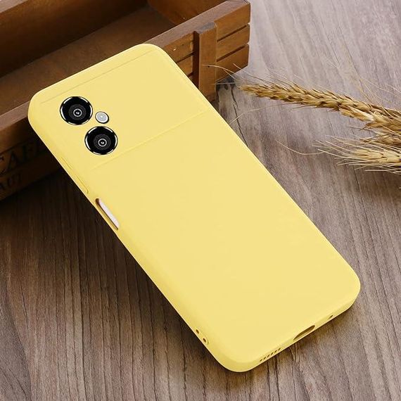 Силіконовий чохол для Xiaomi Poco M4 5G жовтий з мікрофіброю Soft touch