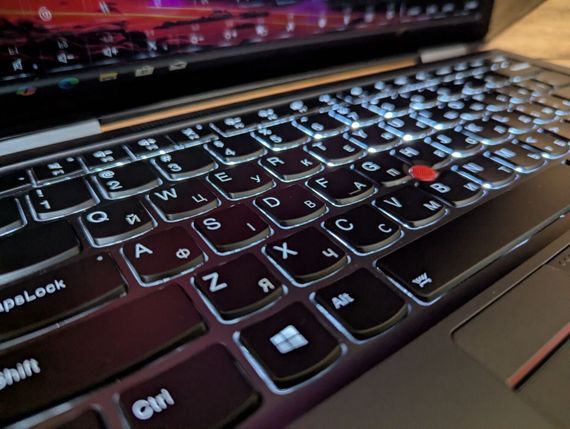Ноутбук-трансформер Lenovo ThinkPad x1 Yoga 4 th / 14" (2560x1440) IPS Touch / Intel Core i7-8665U (4 (8) ядра по 1.9 - 4.8 GHz) / 16 GB DDR3 / 512 GB SSD / Intel UHD Graphics / WebCam / TouchID / Windows 10 б/в + Подарунок Миша / USB | Зображення 5