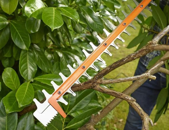 Кущоріз електричний Black&Decker BEHTS301 | Зображення 2