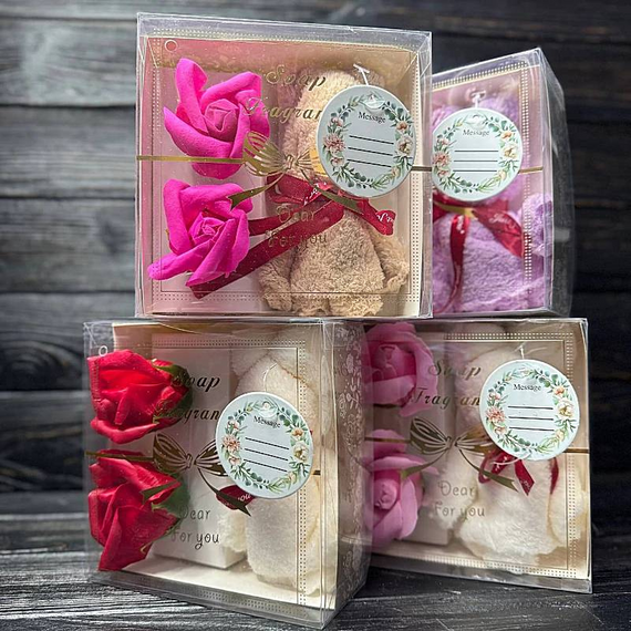 Романтичний подарунок: мильні троянди + плюшевий ведмедик 14*14*5cm, 25-810