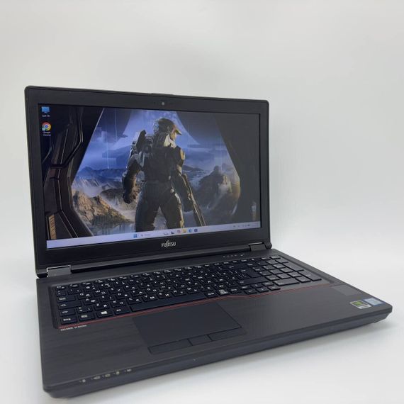 Мобільна робоча станція Fujitsu Celsius H780 / 15,6" (1920x1080) IPS / Intel Core i7-8750H (6 (12) ядер по 2.2 - 4.1 GHz) / 16 GB DDR4 / 512 GB SSD / nVidia Quadro P600, 4 GB GDDR5, 128-bit / WebCam б/в + Подарунок Миша та килимок | Зображення 1
